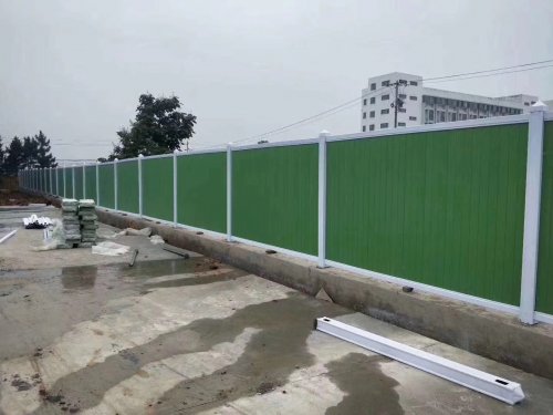 昆明安宁600米PVC围挡（中铁十八局合作）